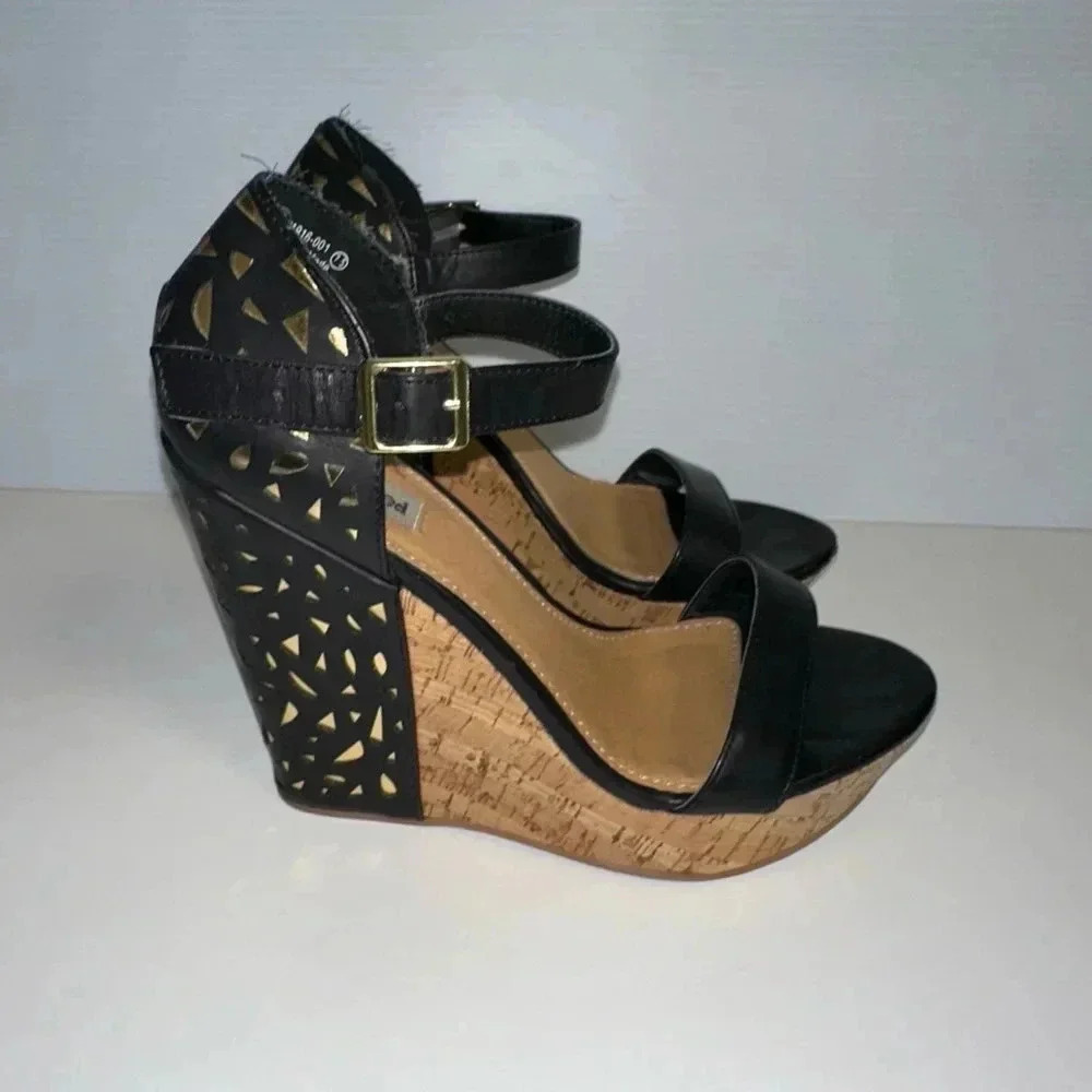 Women's Not Rated Black Wedges Size 7.5